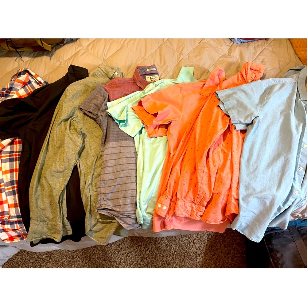 Lot of 8 Men’s Dress Shirts